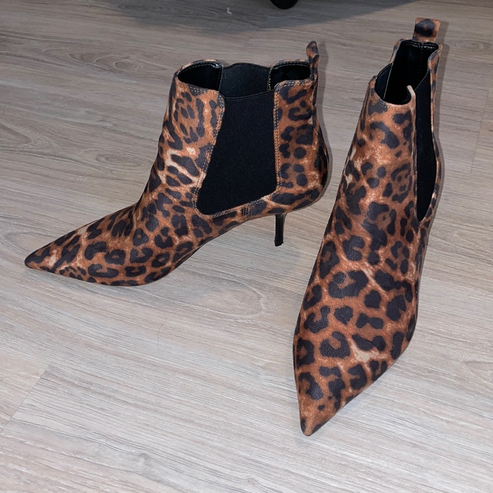 Bershka leopard bootie Size 40